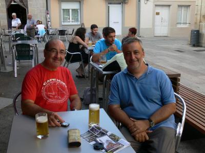 En Sarria   24  km.  final  por ahora.  Otra vez calor